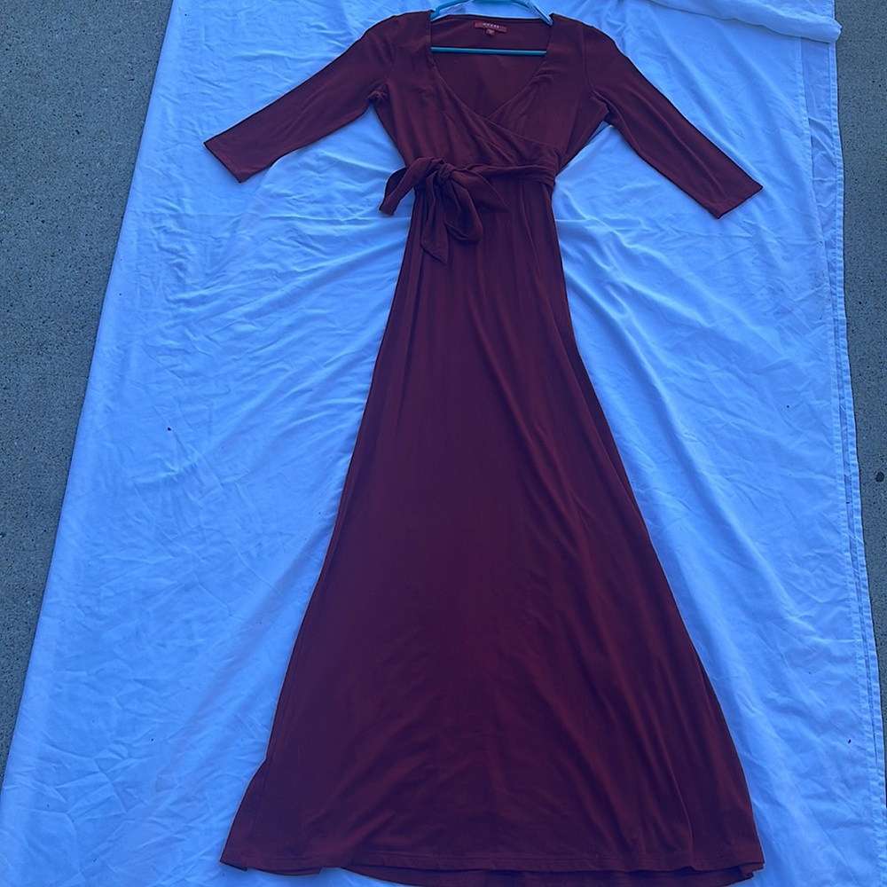 MAROON DRESS! - Picture 2 of 5